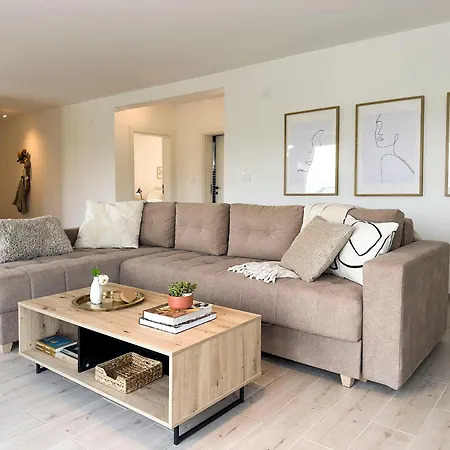 Lejlighed Mali Raj *