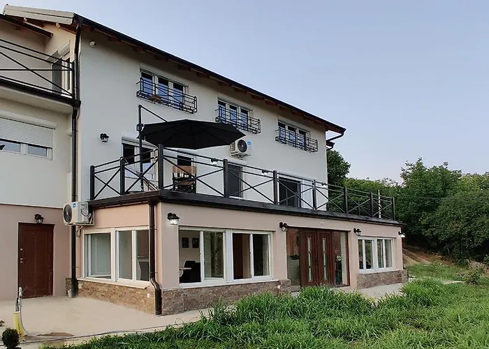 Mali Raj Апартаменты *