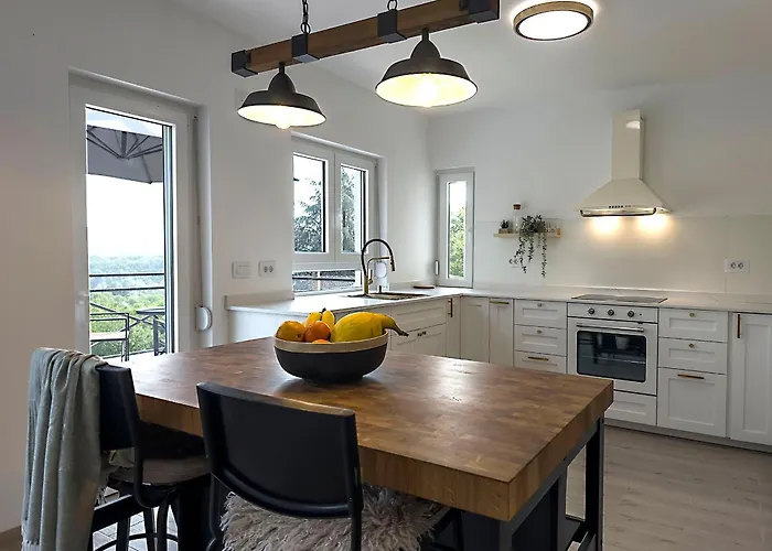 Mali Raj Апартаменты Mala Ivanca