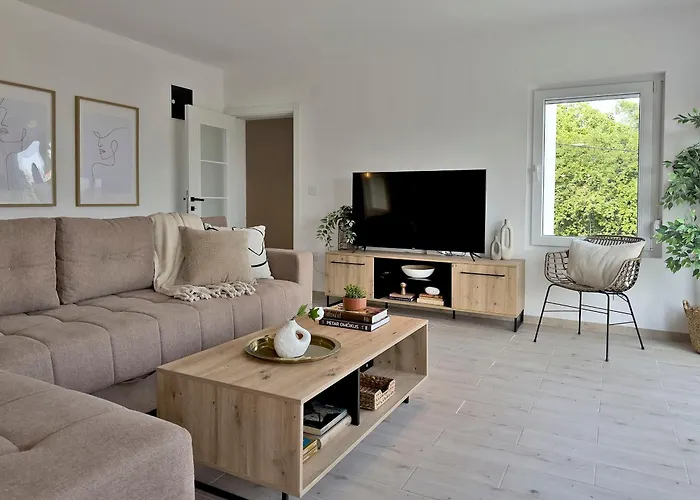 Апартаменты Mali Raj *